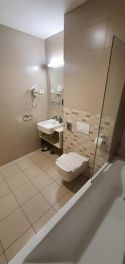 Mari 14 Appartement Maribor Buitenkant foto